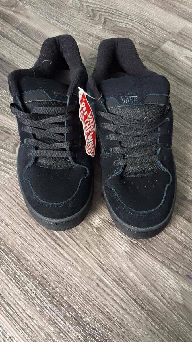 vans docket 10.5
