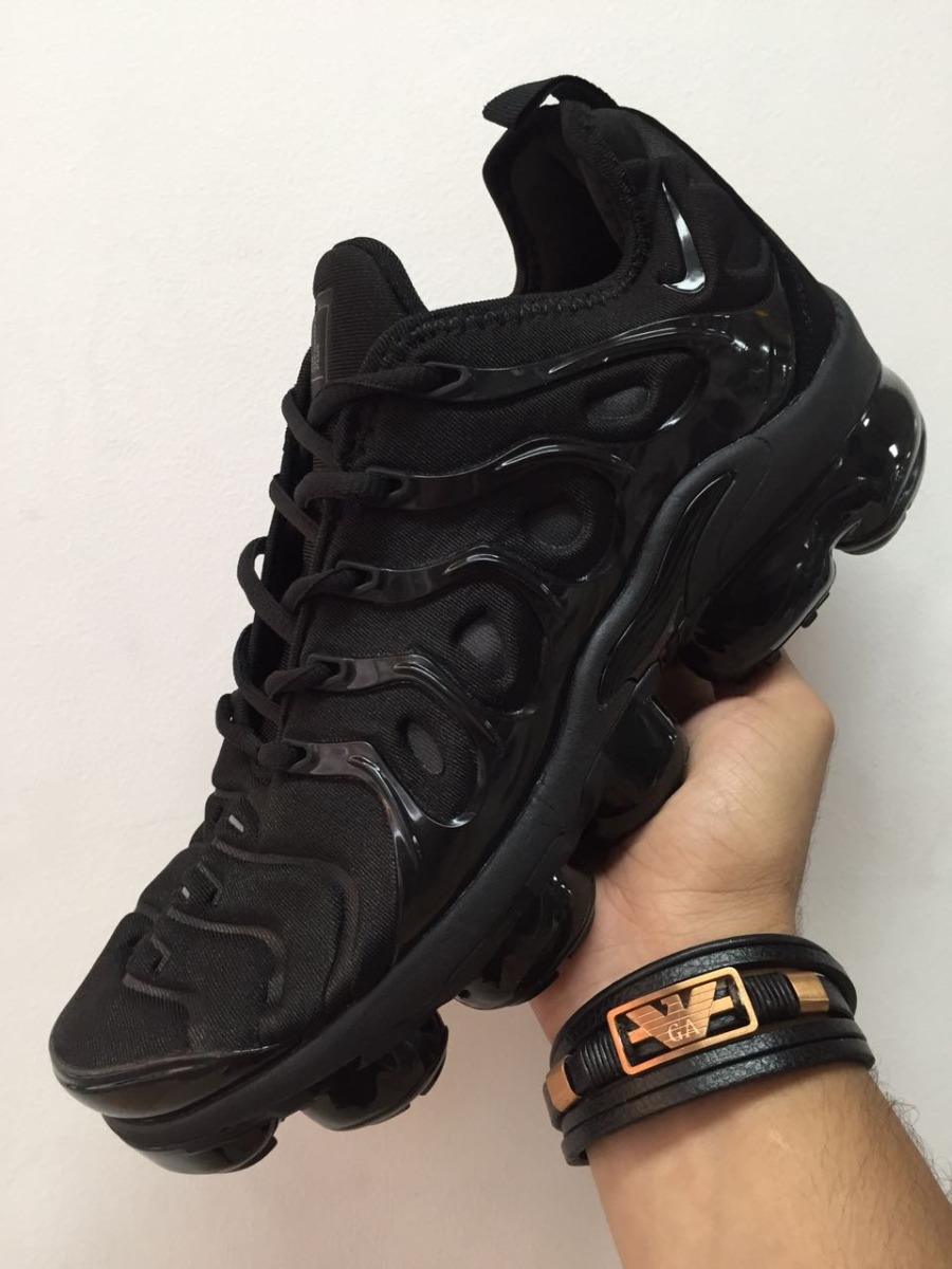 vapormax plus negra