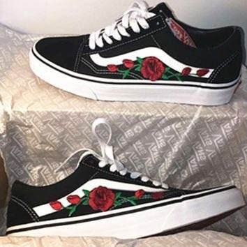 vans negras flores