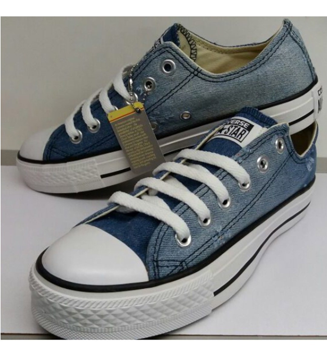 converse bianche prezzo jeans