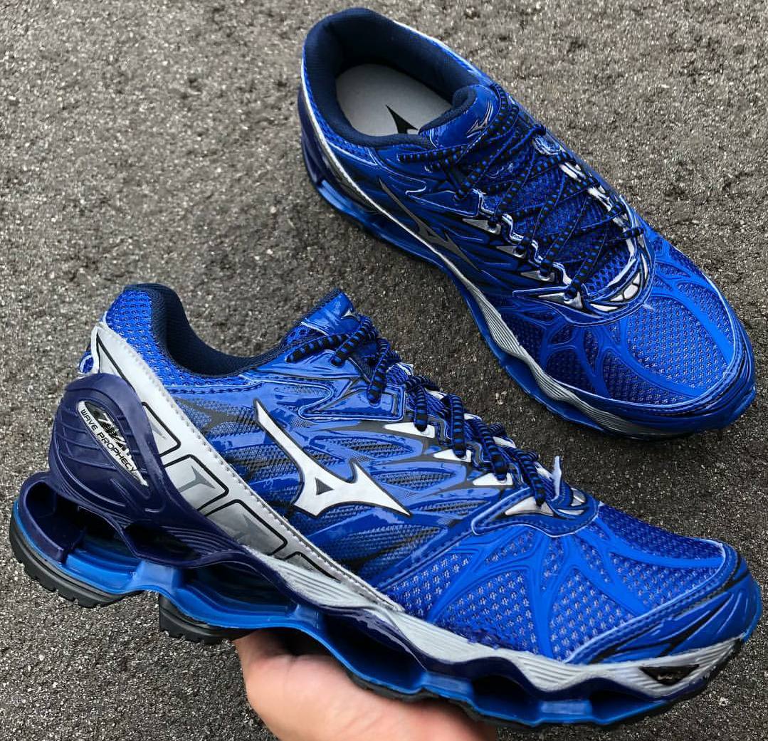 mizuno prophecy 4 primeira linha