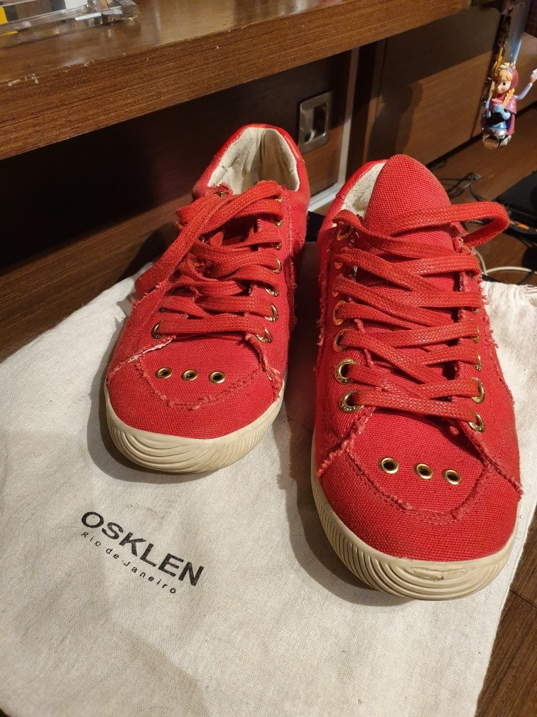 tenis osklen vermelho