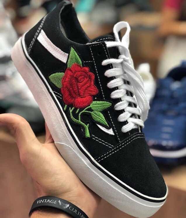 tênis vans com flor