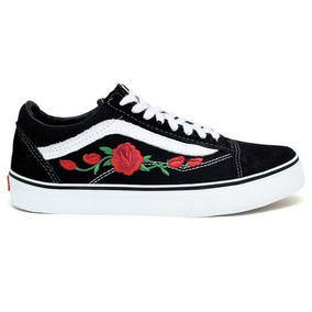 vans con flores bordadas