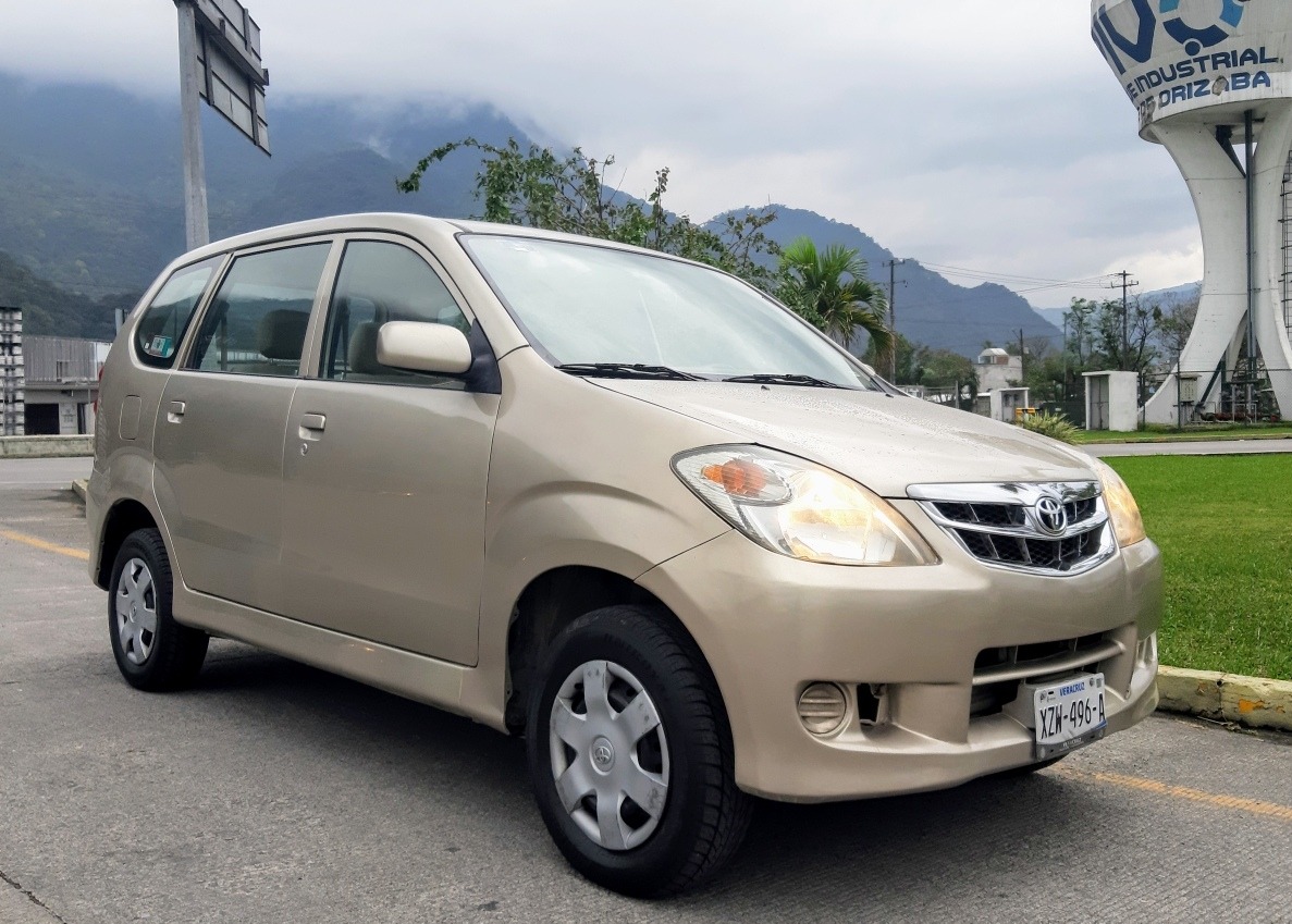 Toyota Avanza  1 5 Premium Mt 2008  81 000 en Mercado Libre