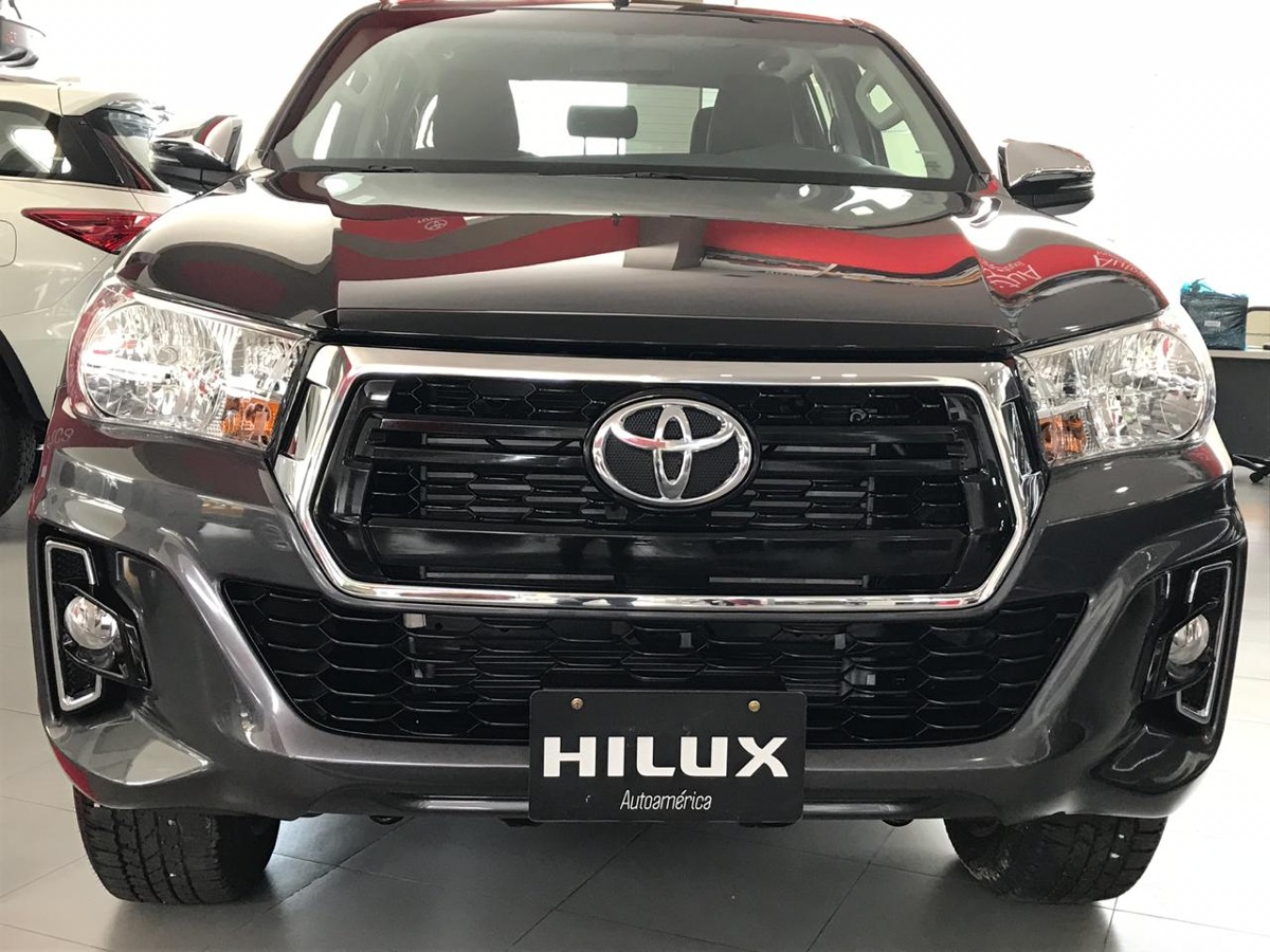 Toyota Hilux 2019 2.4cc Mec 4x4 Diesel - $ 132.700.000 en Mercado Libre