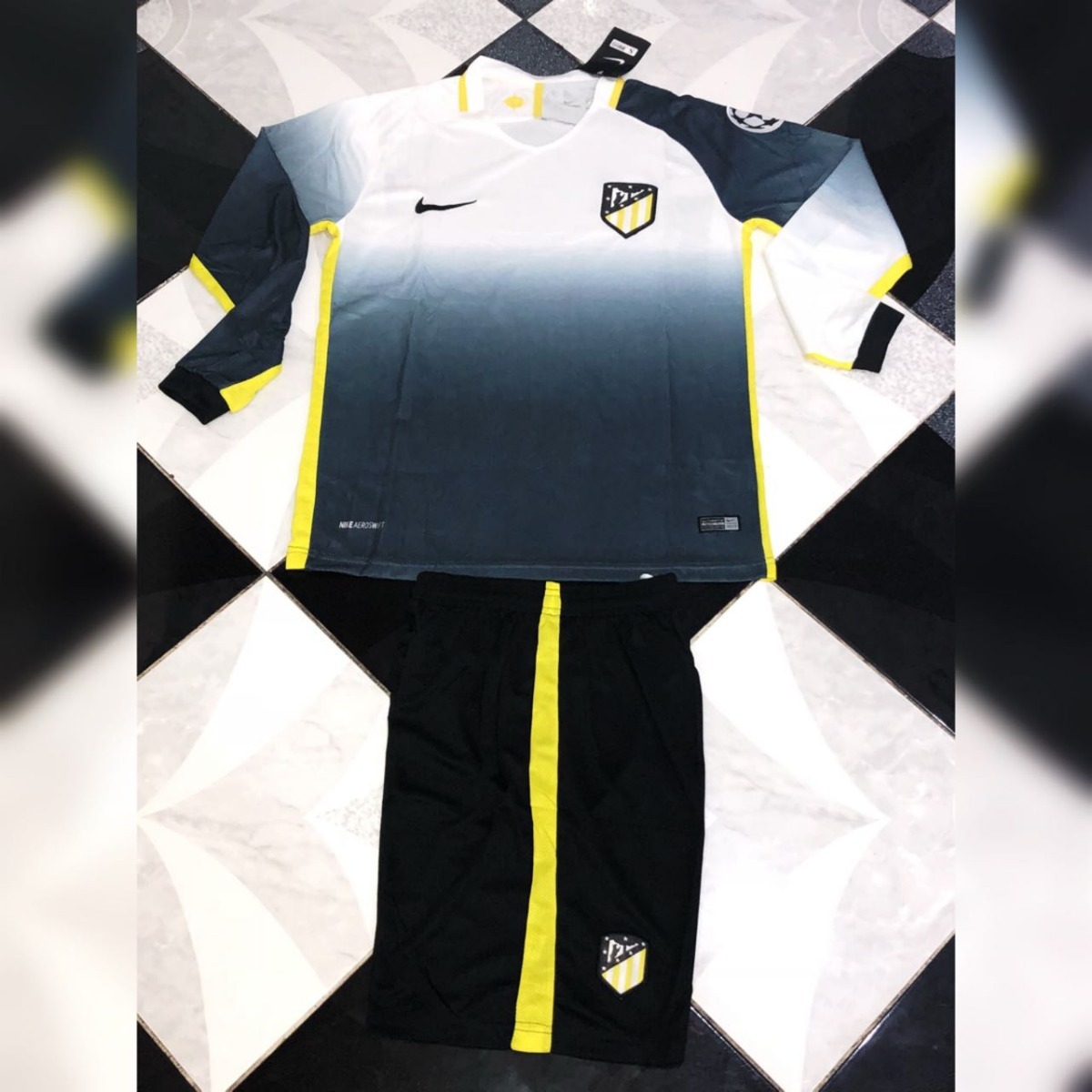 uniforme Atlético de Madrid manga larga uniforme Atlético de Madrid manga larga