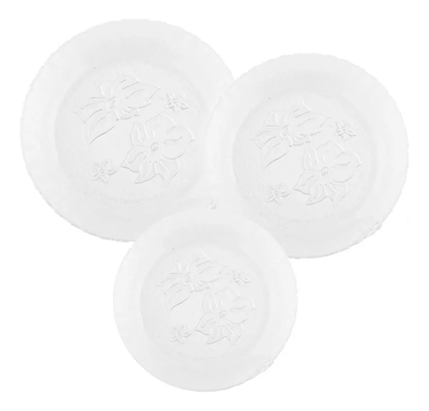 Vajilla de 18 platos.
