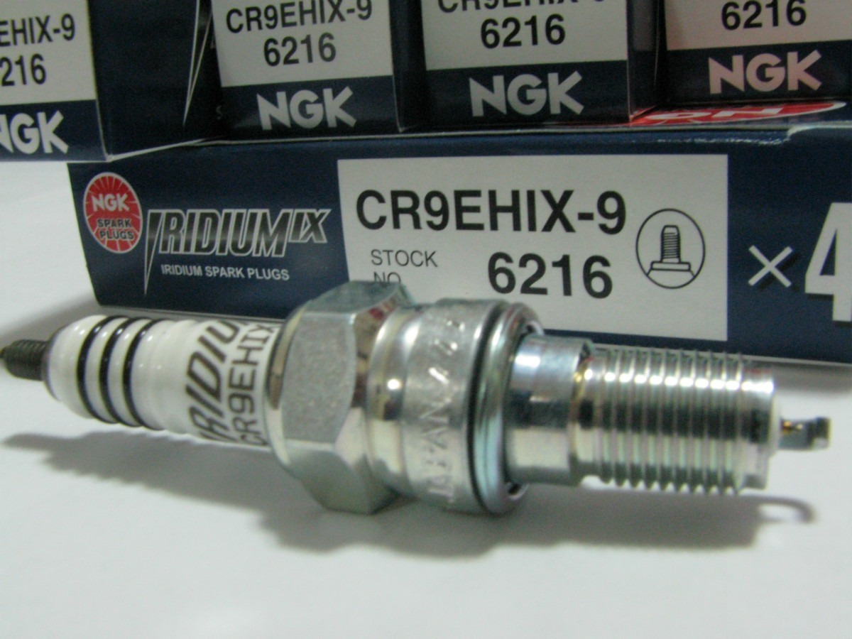 Vela NGK CR9EHIX-9