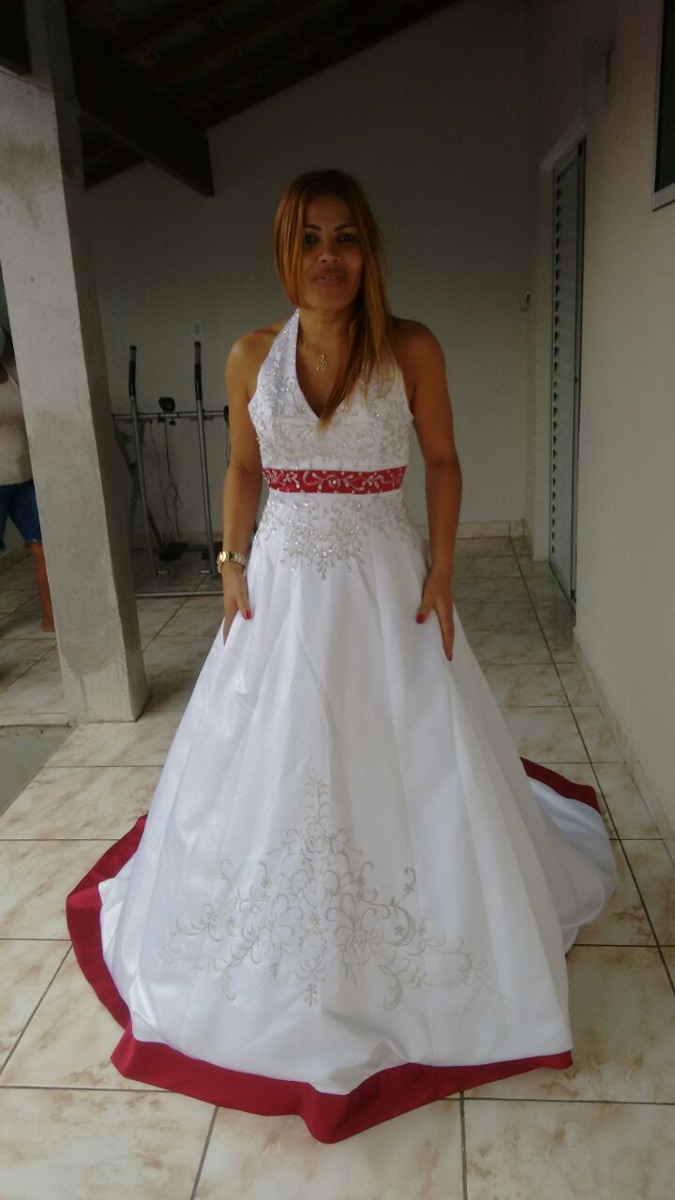 Vestido De Noiva Vermelho E Branco Vestido De Noiva Branco E Vermelho Todo Trabalhado Muito Lin - R$ 850