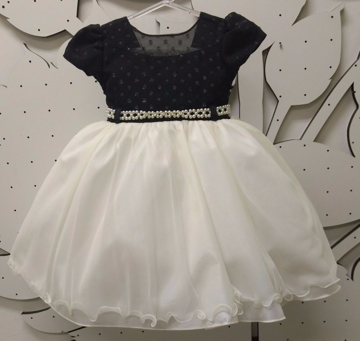 vestido infantil branco e preto