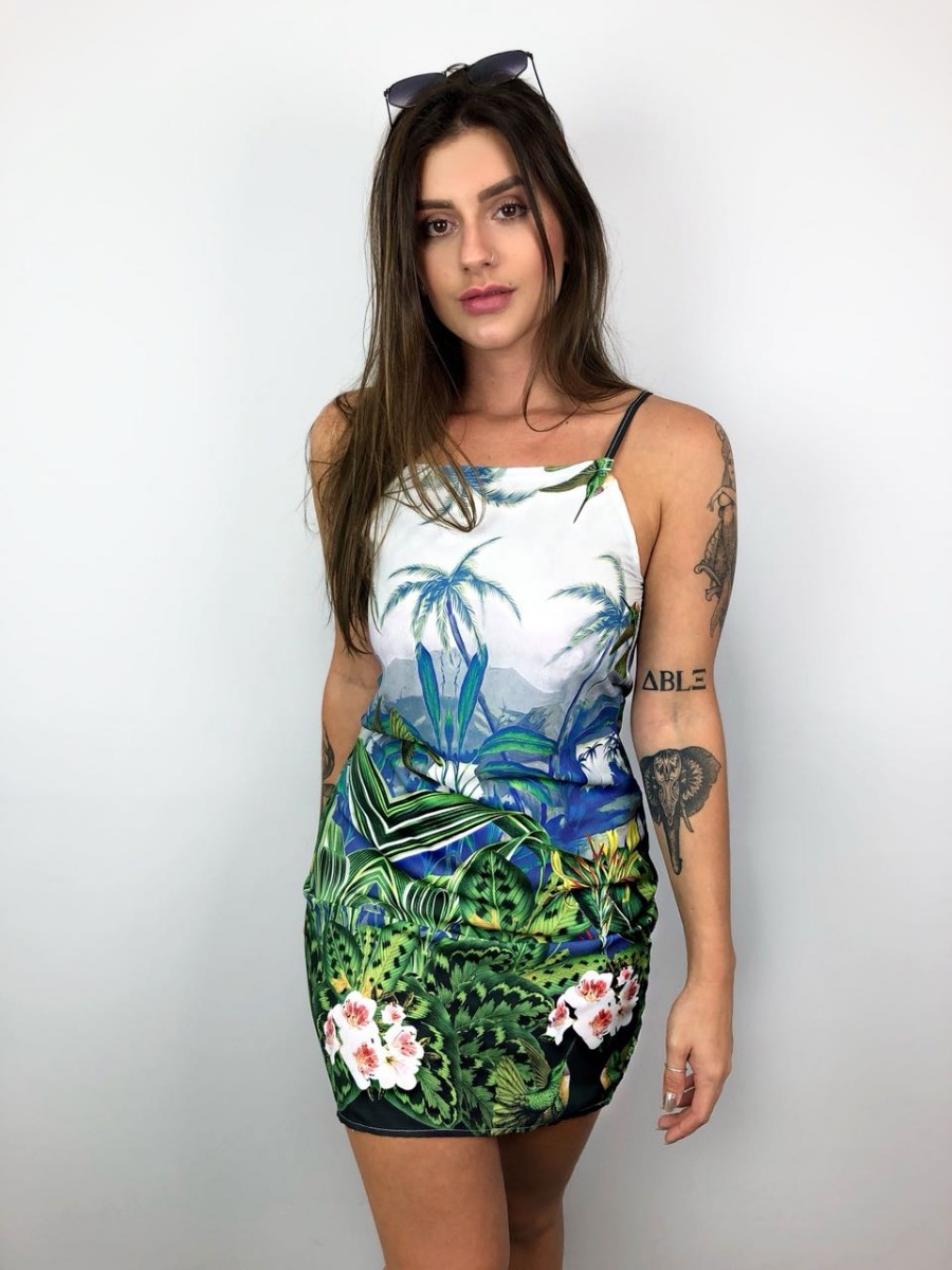 vestido de alcinha estampado curto