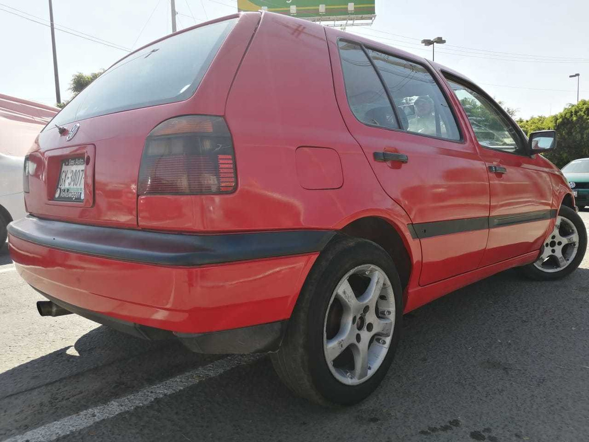 Volkswagen Golf '98 Desde 1,243.00 Mensuales 35,000