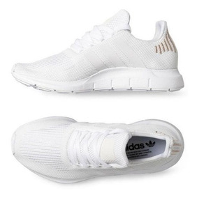 tenis swift run blancos