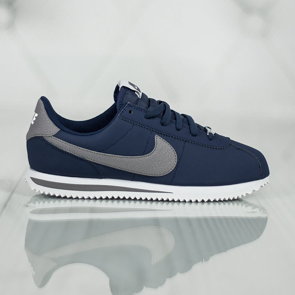 imágenes de tenis nike cortez