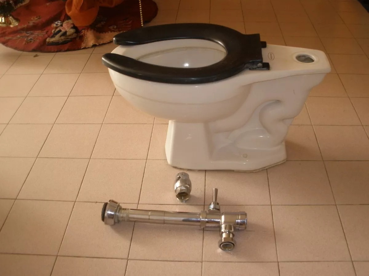 Wc Poceta Venceramica Mod Carlton Con Fluxometro Americano Bs