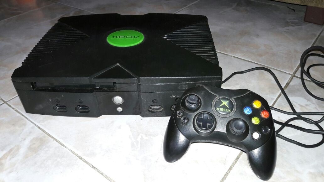 Xbox Clasico Con 4 Juegos Y Control - $ 700.00 en Mercado ...