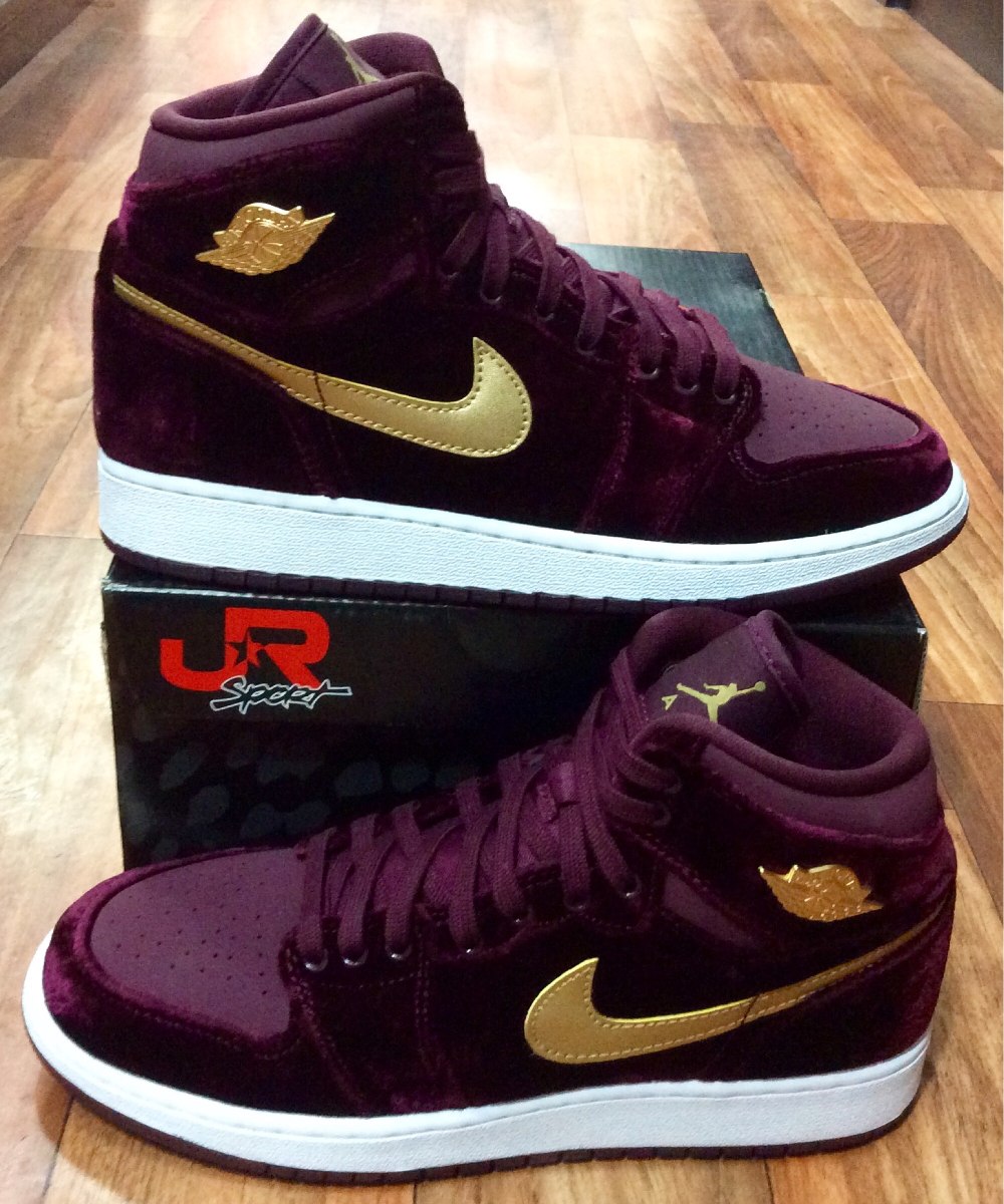 jordan retro 1 velvet