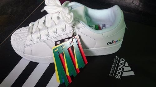 adidas superstar cambian de color