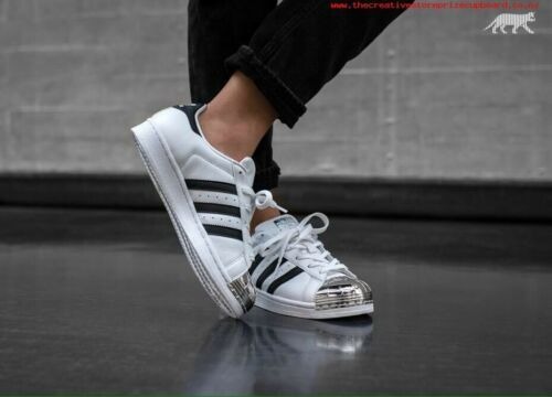 Zapatillas adidas Superstar Metal Toe Cq2610 Mujer Running - S/ 569,00 en  Mercado Libre