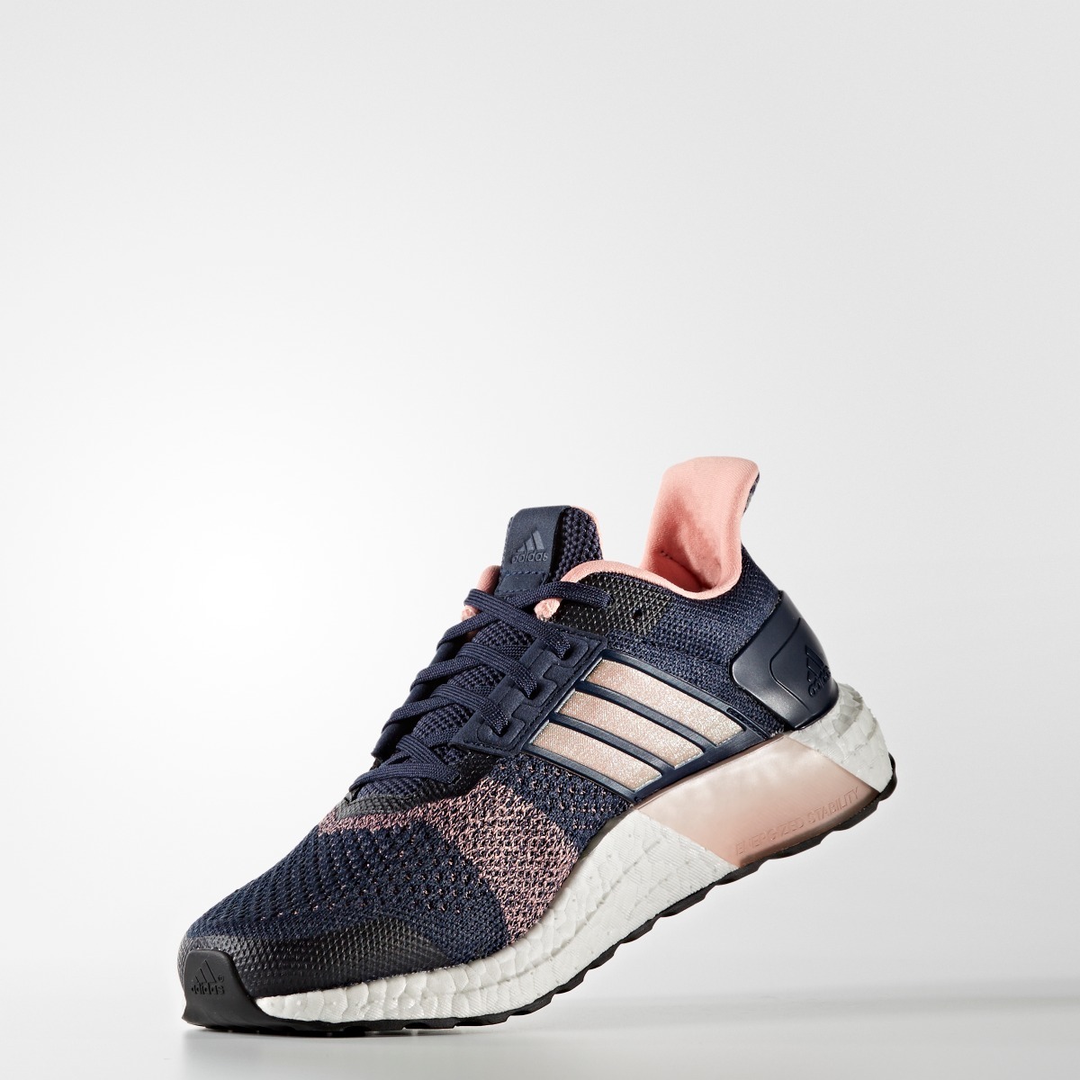 zapatillas ultraboost st