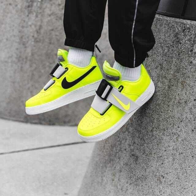 nike utility volt