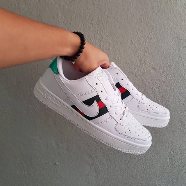 tenis nike air force gucci