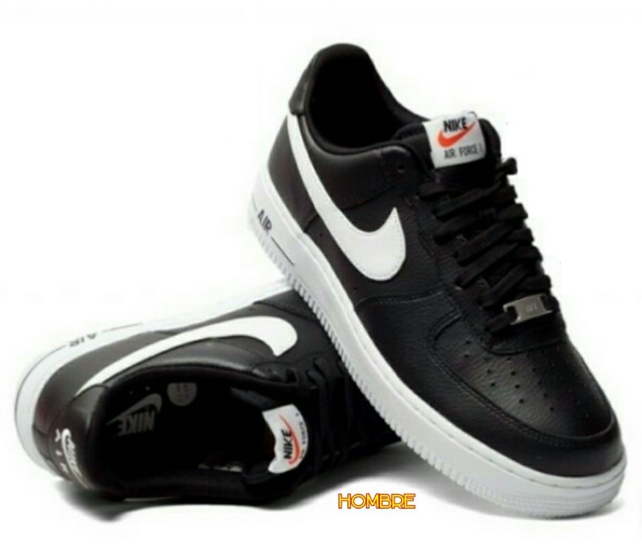 nike air force negras con suela blanca