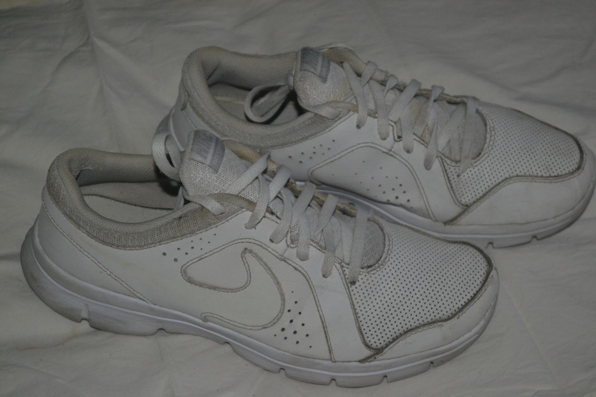 zapatillas nike cuero blancas