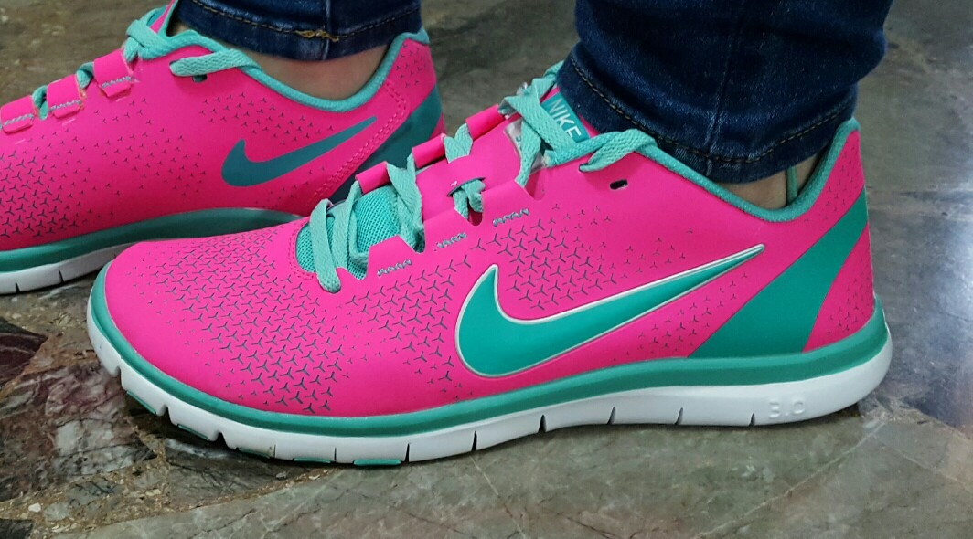 Zapatillas Nike Free Run 3.0 Fucsia Mujer - $ 1.589,95 en Mercado
