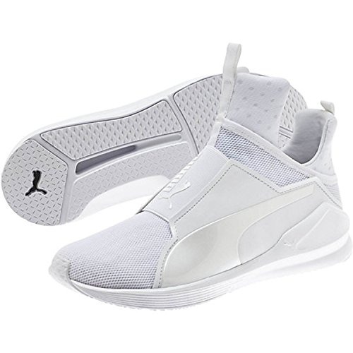 puma con cordones de lazo