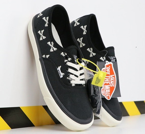 bolsones vans hombre negro