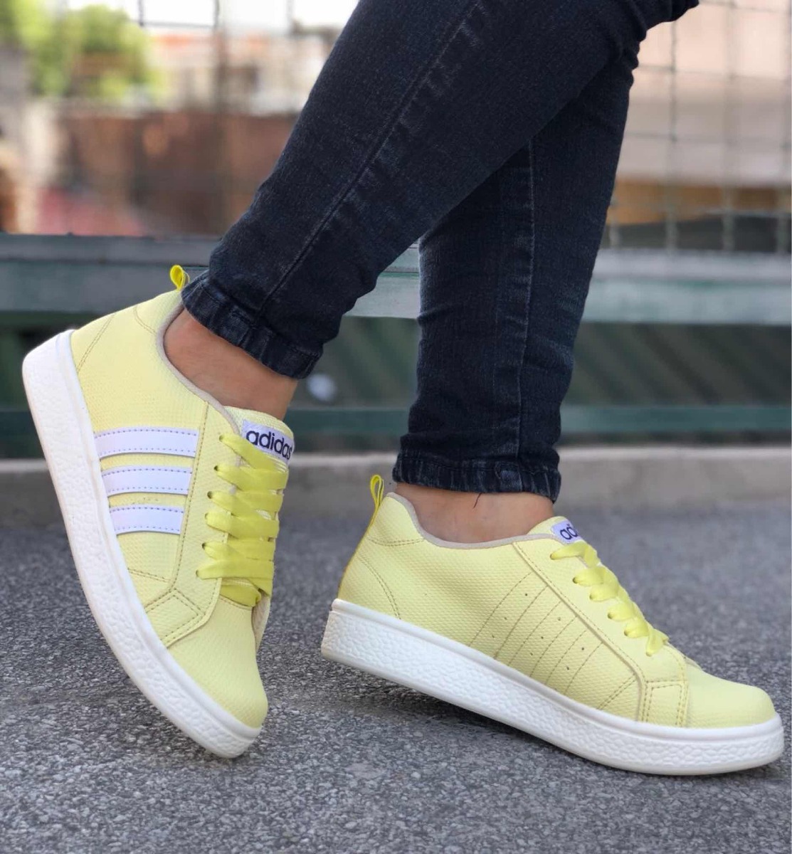 adidas amarillo mujer