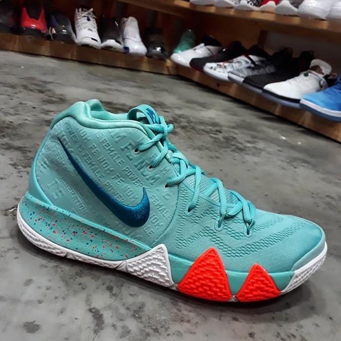 zapato kyrie irving 4