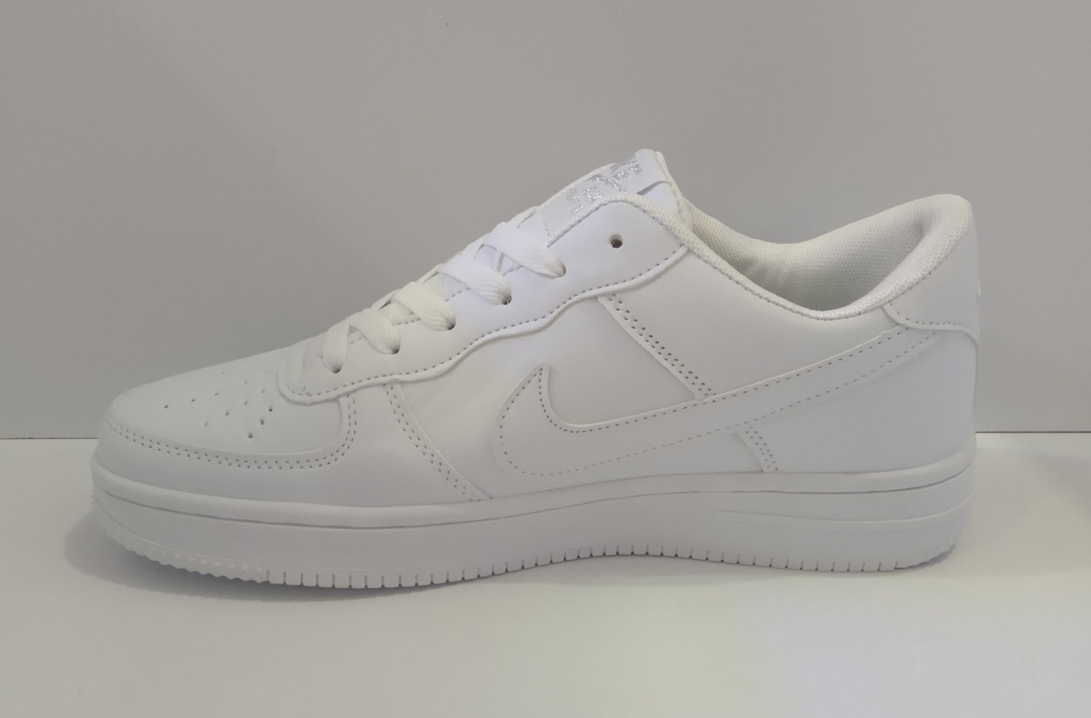 Zpt Nike Air Force One. Tallas 35-41. Color Todo Blanco. - Bs. 805.000,00  en Mercado Libre